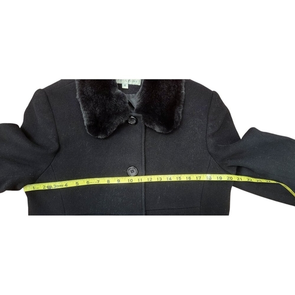 Larry Levine Wool coat size 12 Black with Fur Trim Collar - Picture 14 of 15